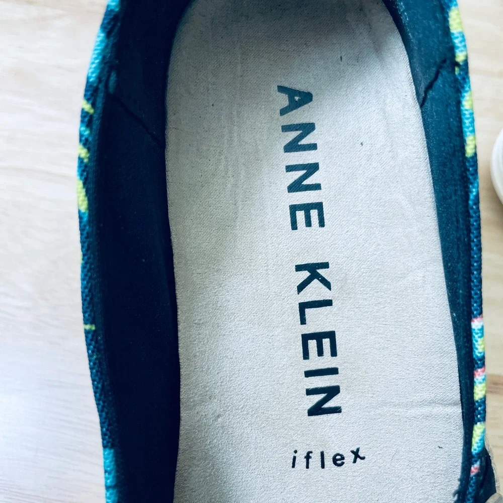 Anne Klein Akzilya Tropical Palm Leaf Espadrille Flats Teal Multi Women's 7M